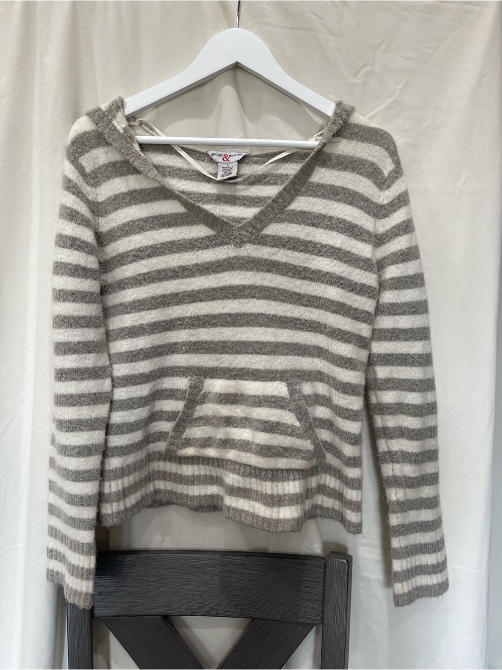 Cozy Striped V-Neck Hoodie Sweater - Cream & Gray